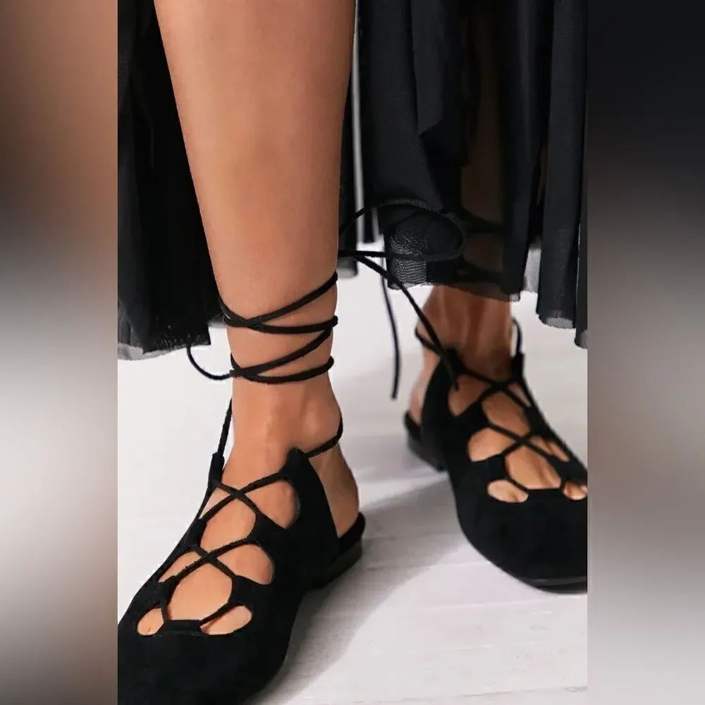 NEW FREE PEOPLE JEFFREY CAMPBELL SERENITY WRAP FLATS - Picture 3 of 5